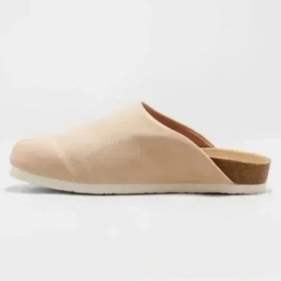Tan Slip On Closed Toe Mules - Picture 2 of 2
